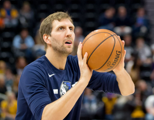 九游体育APPScout迎来七赛季出色发挥，日本队观众热烈欢呼！引发球迷热议(scout集锦)